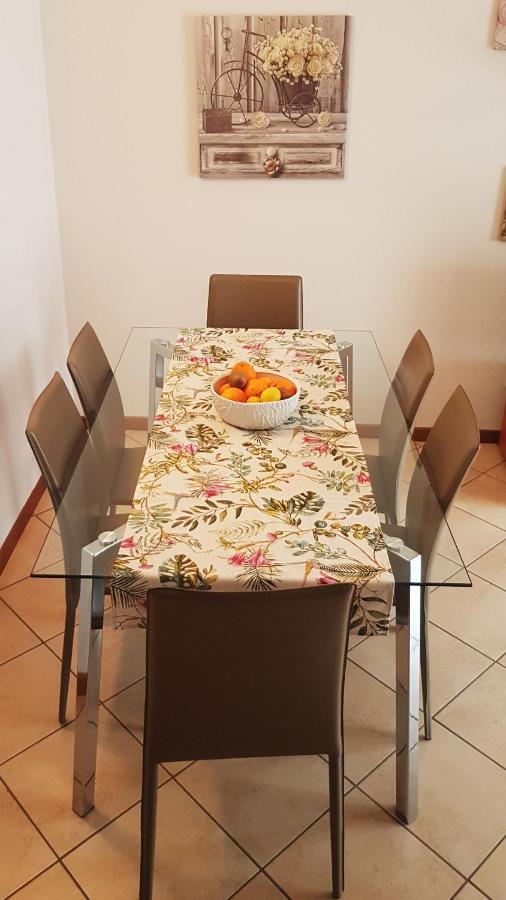 In Vacanza Da Miki 03 Desenzano del Garda Dış mekan fotoğraf